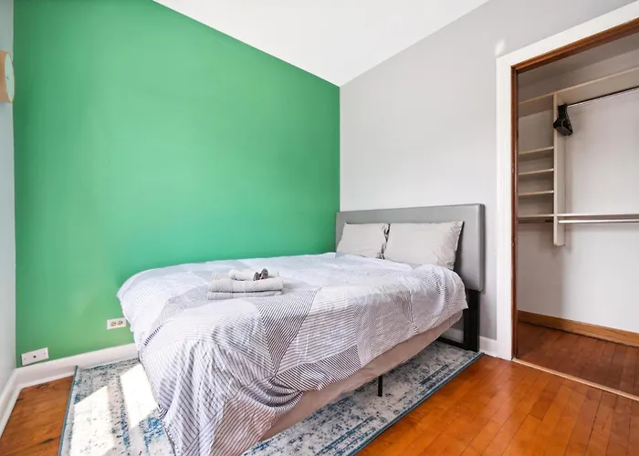 Casa de férias Wrigley 4br Home, Sleeps 10 *