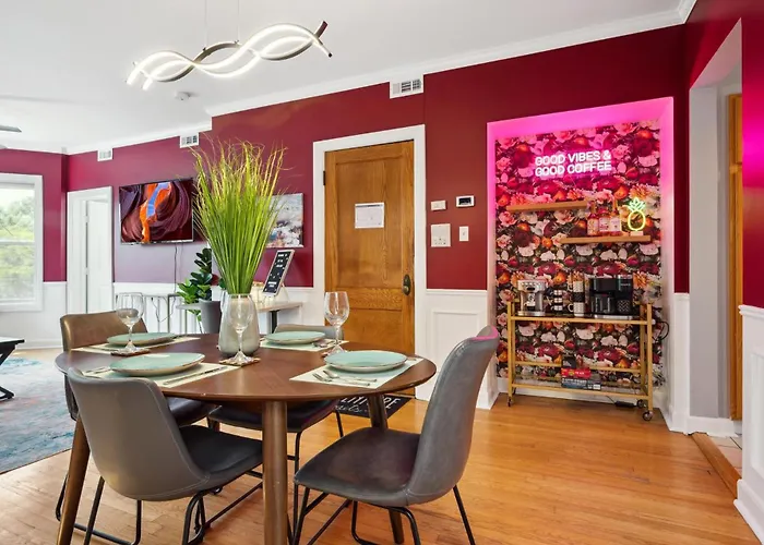 Wrigley 4br Home, Sleeps 10