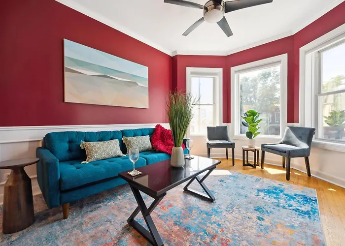 Casa de férias Wrigley 4br Home, Sleeps 10 Chicago