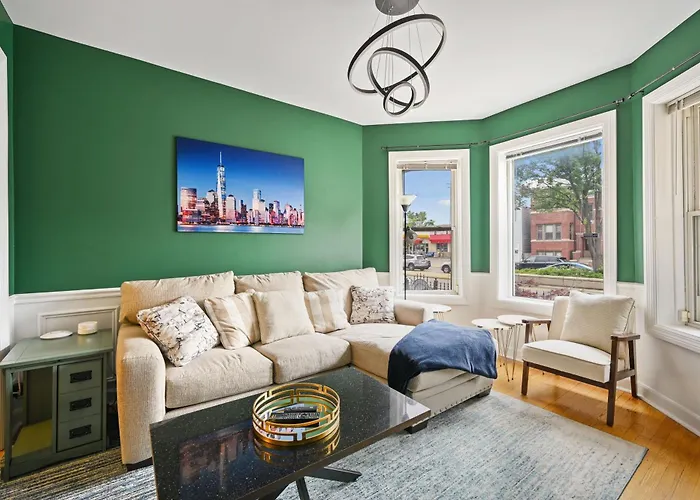 Casa de férias Wrigley 4br Home, Sleeps 10