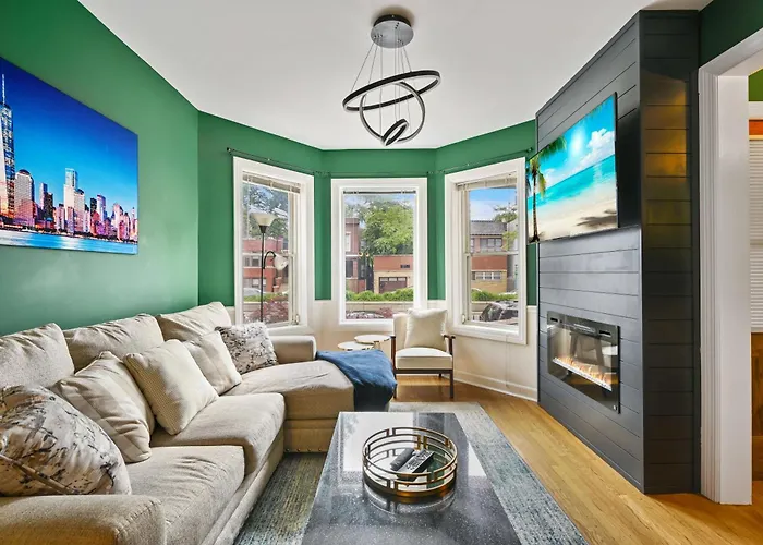 Wrigley 4br Home, Sleeps 10 Chicago