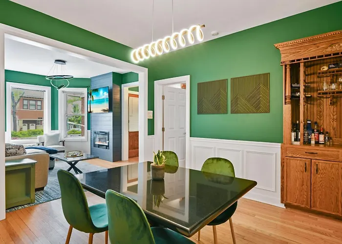 Wrigley 4br Home, Sleeps 10 Casa de férias *