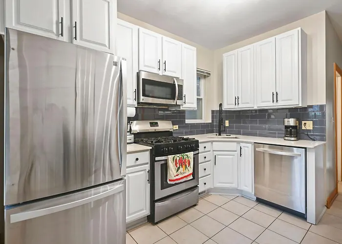 Wrigley 4br Home, Sleeps 10 * Chicago